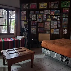 Artistica Pensión Mendoza